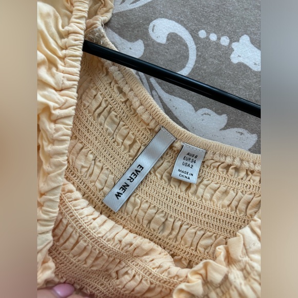 Yellow top - Picture 3 of 4